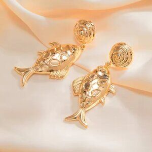 Vintage Gold Fish Dangle Earrings